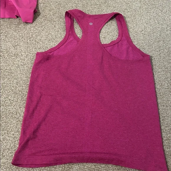Lululemon Women's Bundle of Tank and Long Sleeve Tops - Picture 6 of 12